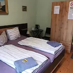 Πανσιόν Hochheimer Schloesschen