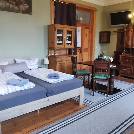 Hochheimer Schloesschen 3* Erfurt