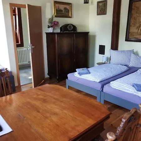 Πανσιόν Hochheimer Schloesschen