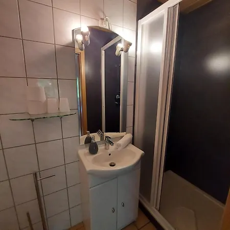 Hochheimer Schloesschen 3* Érfurt