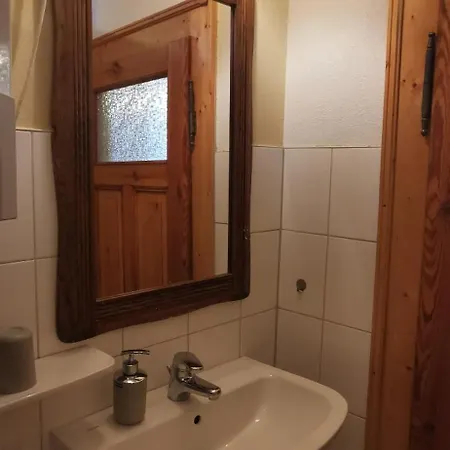 Hochheimer Schloesschen 3*