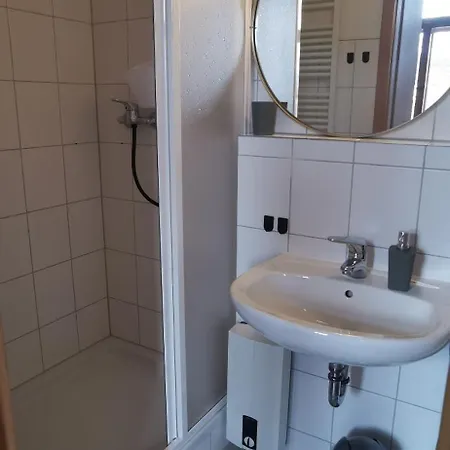 Πανσιόν Hochheimer Schloesschen 3*