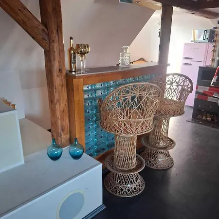 Hochheimer Schloesschen 3*